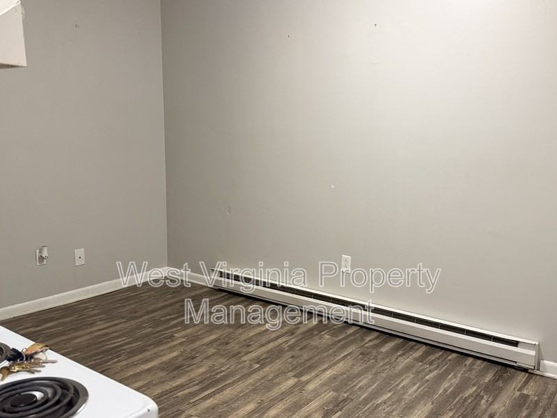 852 Mercer St #3 - Photo 4 of 8