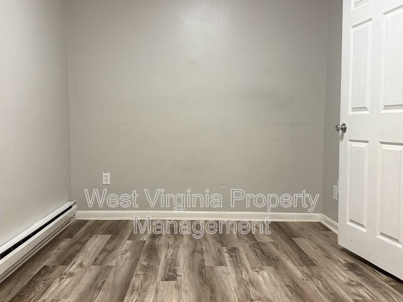 852 Mercer St #3 - Photo 5 of 8
