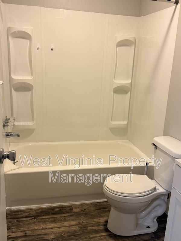 852 Mercer St #3 - Photo 7 of 8
