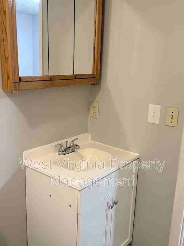 852 Mercer St #5 - Photo 5 of 5