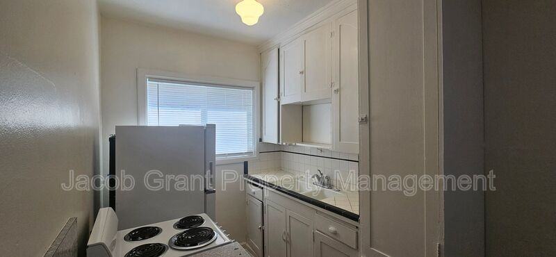 676 Memorial Dr #102 - Photo 3 of 9