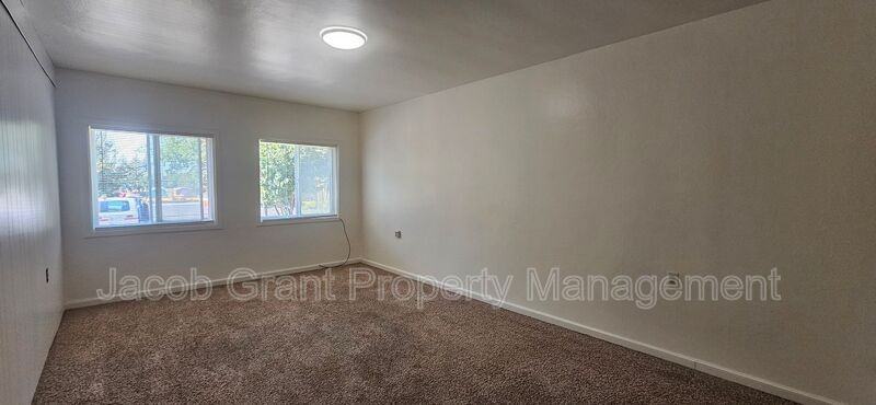676 Memorial Dr #102 - Photo 7 of 9