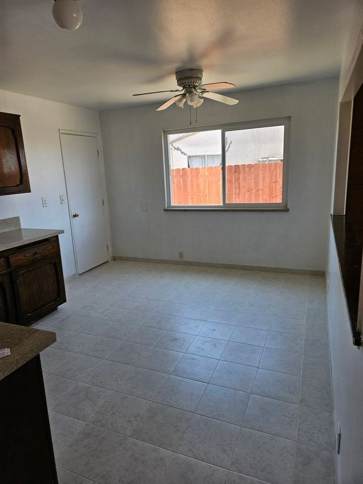 745 Rene Ct - Photo 4 of 16