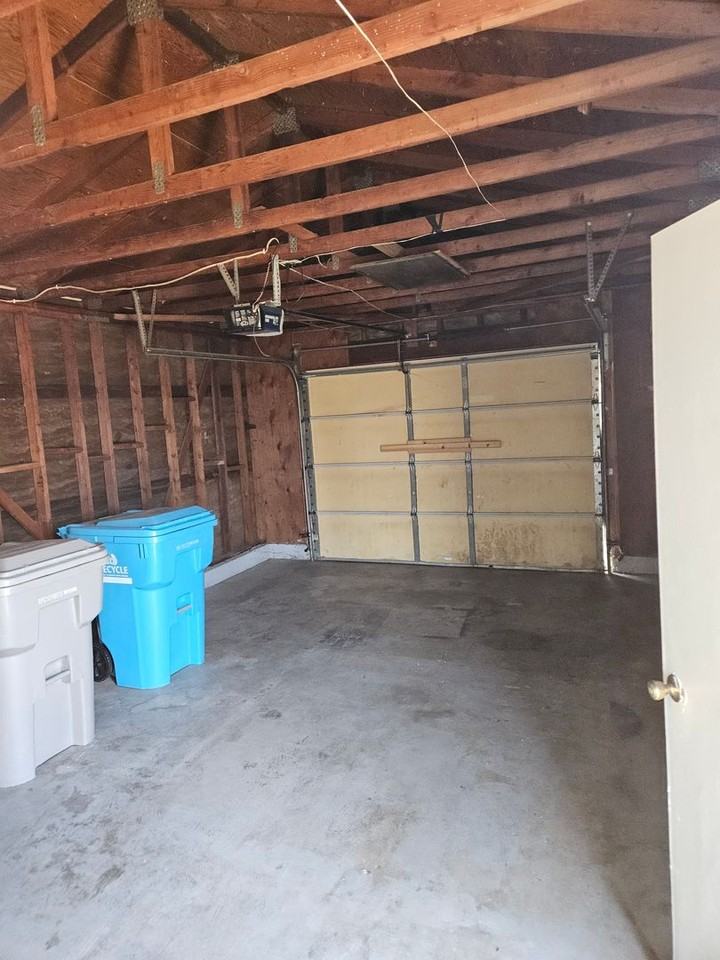 745 Rene Ct - Photo 7 of 16