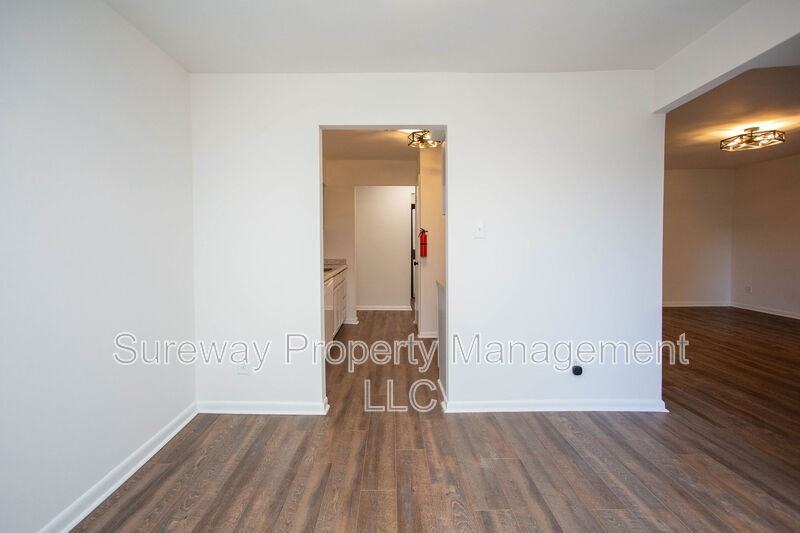 125 Echelon Rd - Photo 5 of 29