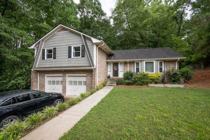 281 Rhodes Dr - Photo 2 of 41