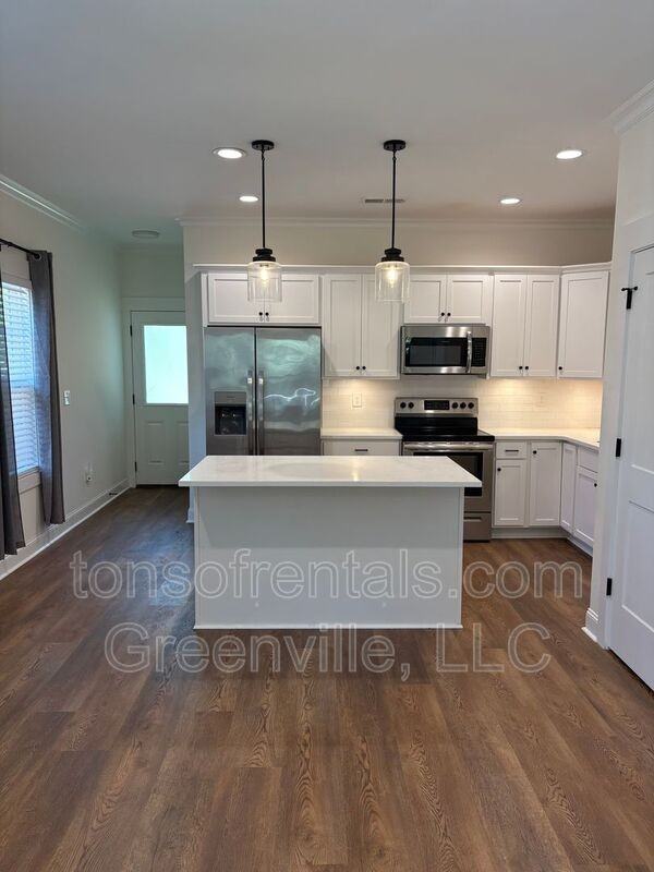 106 Hilton St #A - Photo 4 of 13