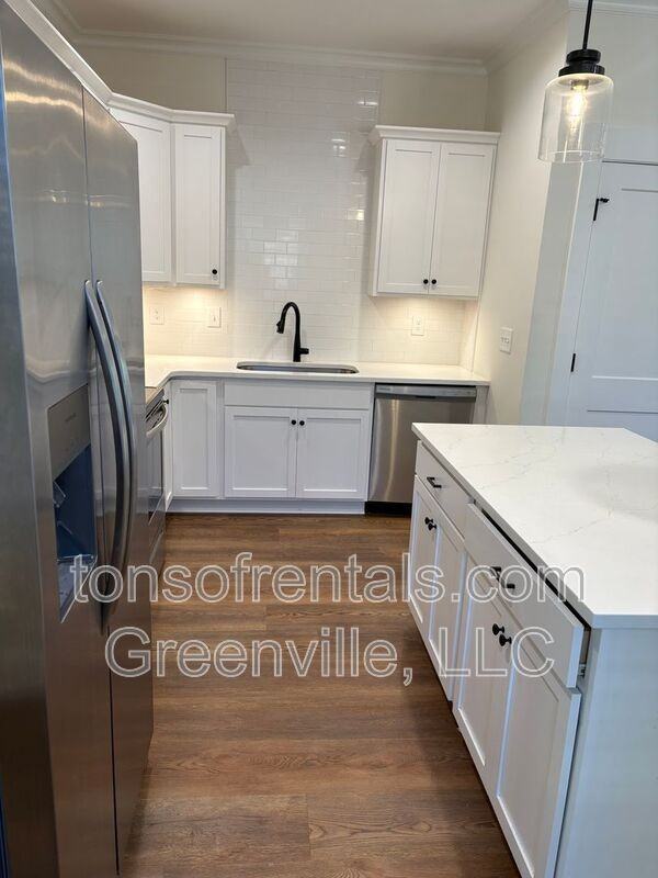 106 Hilton St #A - Photo 5 of 13