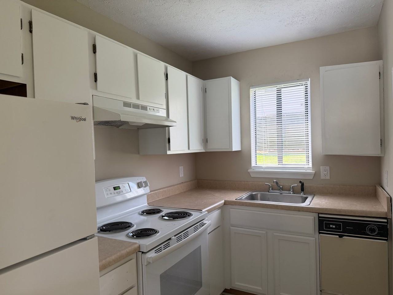 42 Countryplace Ln - Photo 4 of 5