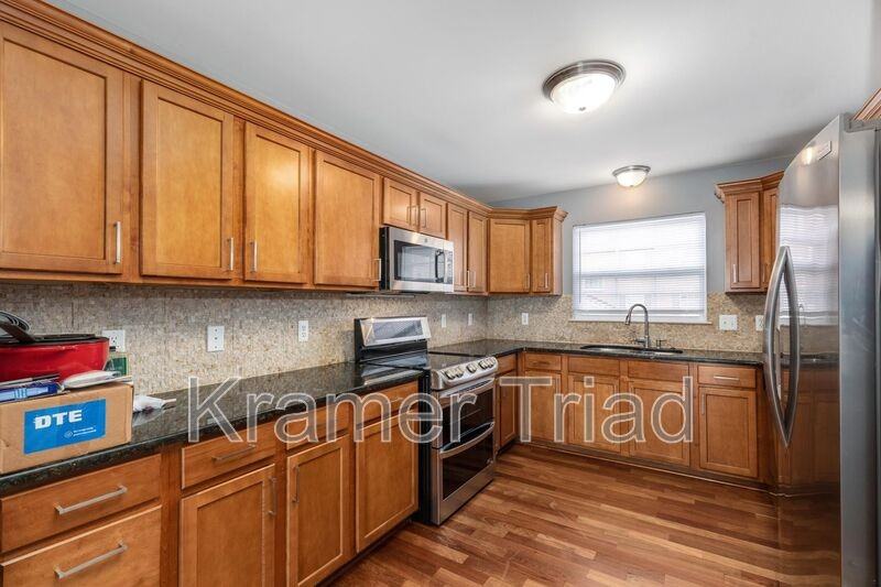 6304 Harlequin Ln - Photo 7 of 28