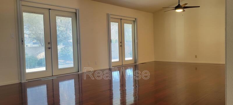 1267 Ironwood Dr - Photo 5 of 50
