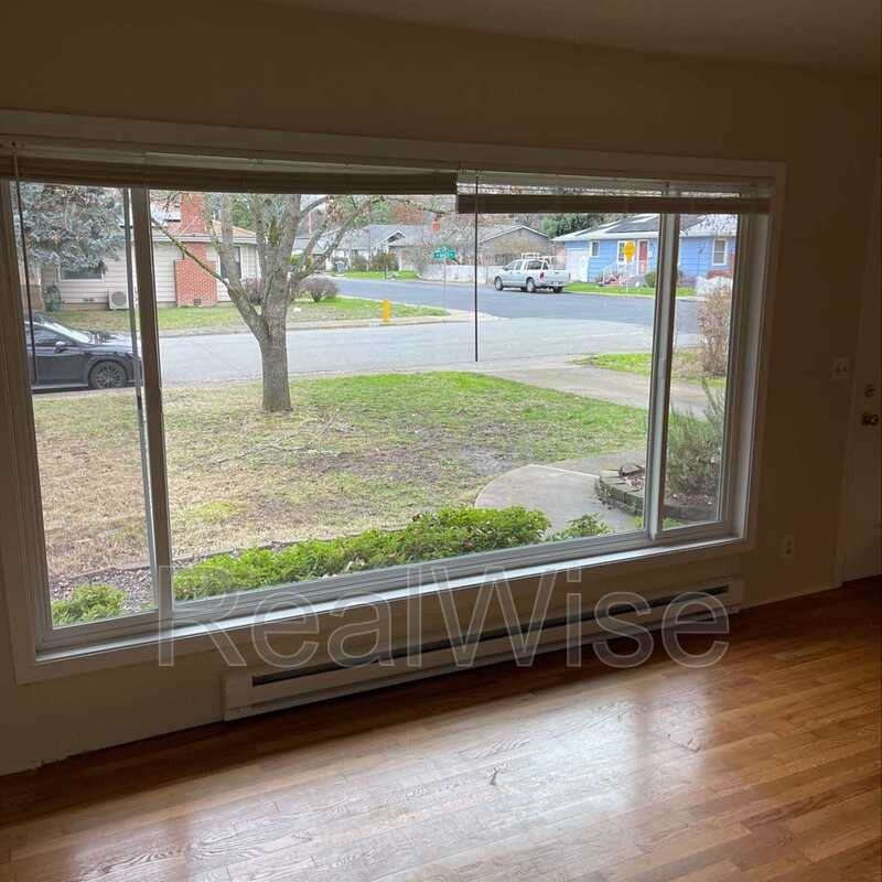 443 Ne Baker Dr - Photo 5 of 20