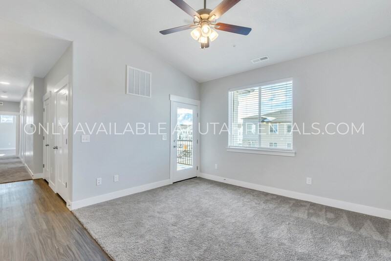 13537 S Commodus Dr #F303 - Photo 5 of 22