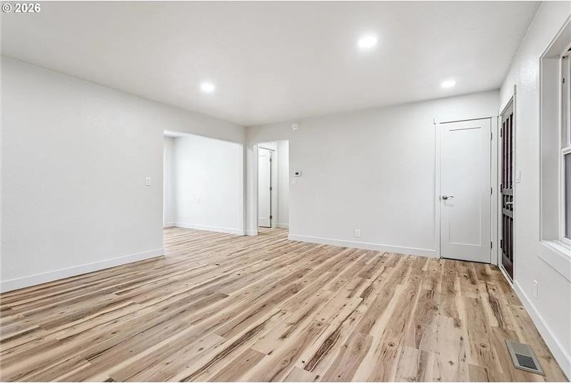 108 Se 91st Ave - Photo 5 of 22