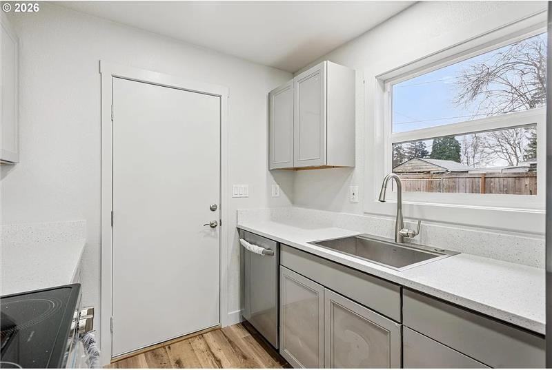 108 Se 91st Ave - Photo 7 of 22