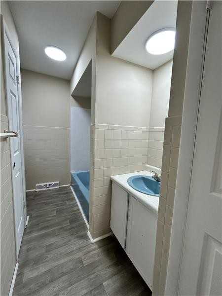 108 Cunningham Ln #D5 - Photo 6 of 8