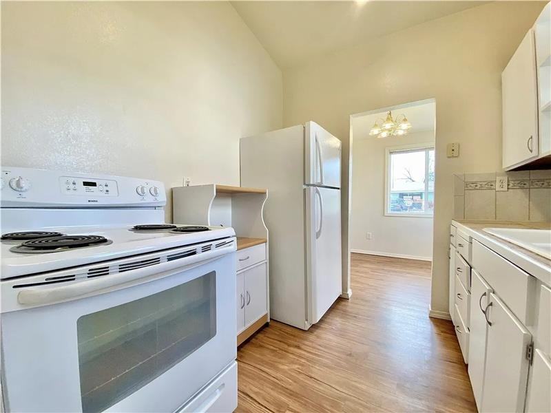 1203 Cornell Ave - Photo 6 of 20