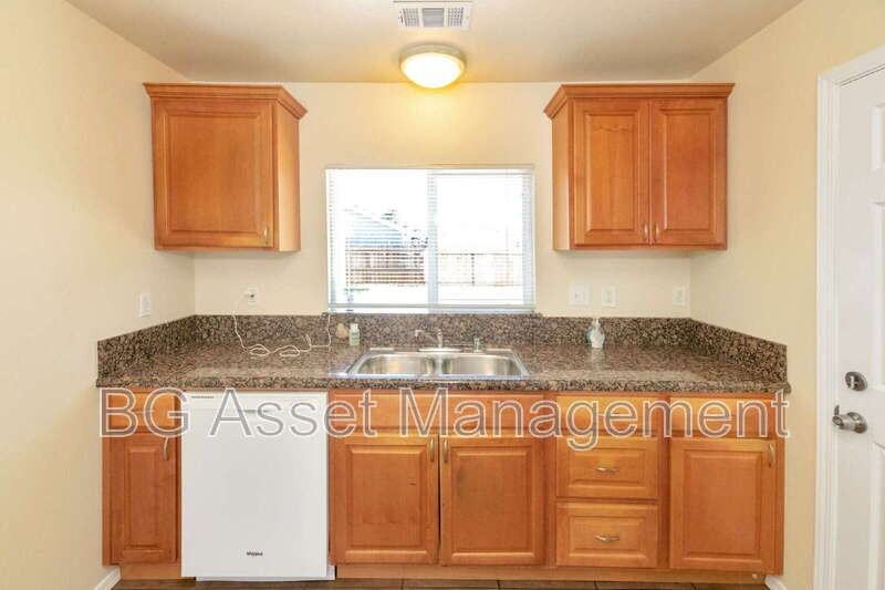 2911 18th St - Photo 5 of 27