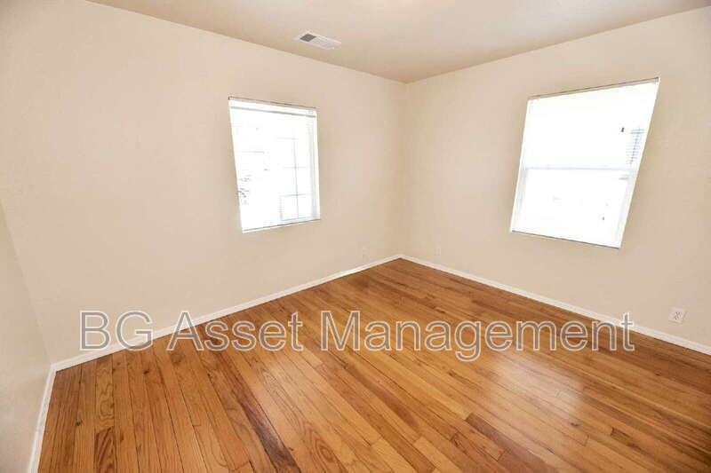 2911 18th St - Photo 7 of 27