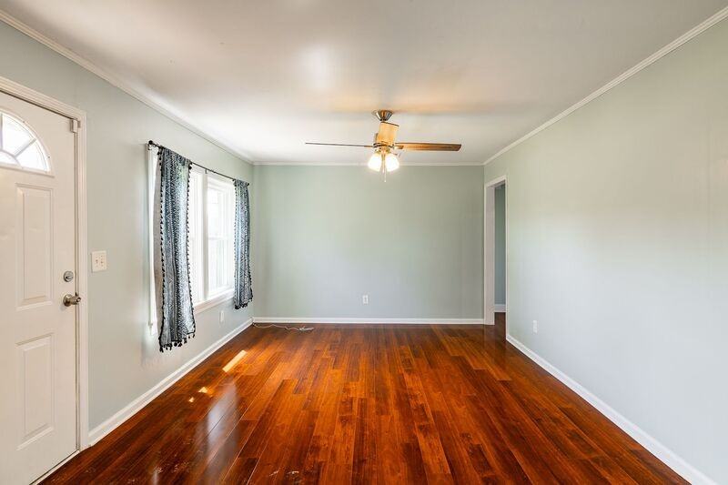 386 Sandy Creek Rd - Photo 3 of 30