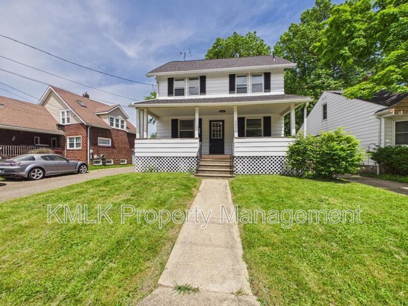 2899 Northland St - Photo 2 of 50