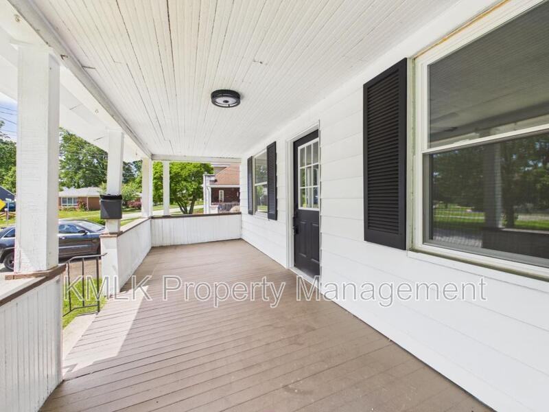 2899 Northland St - Photo 6 of 50