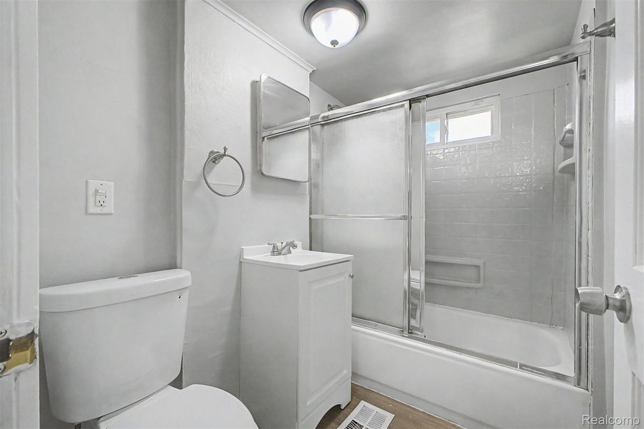 1301 E Muir Ave - Photo 4 of 28