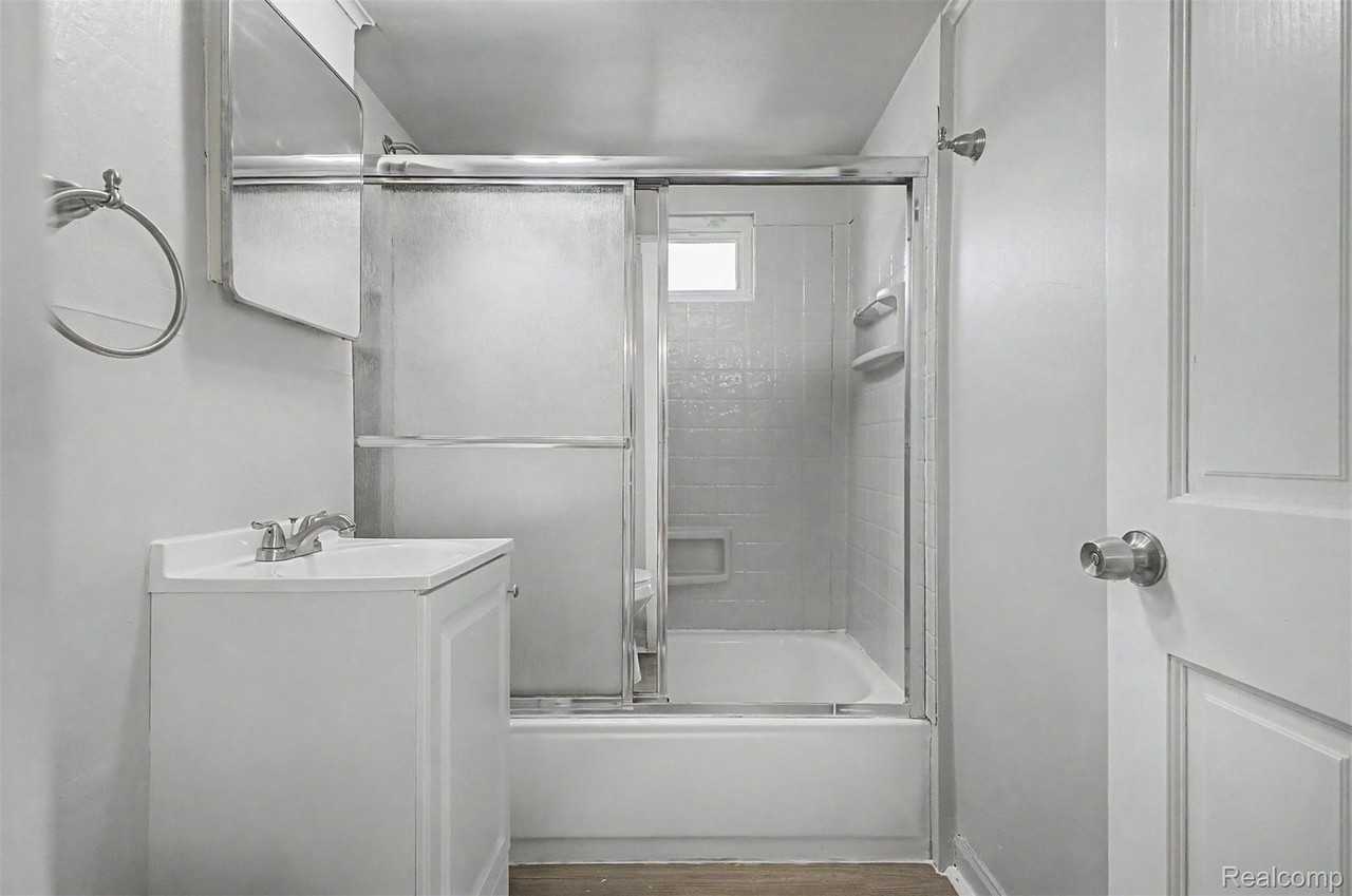 1301 E Muir Ave - Photo 5 of 28