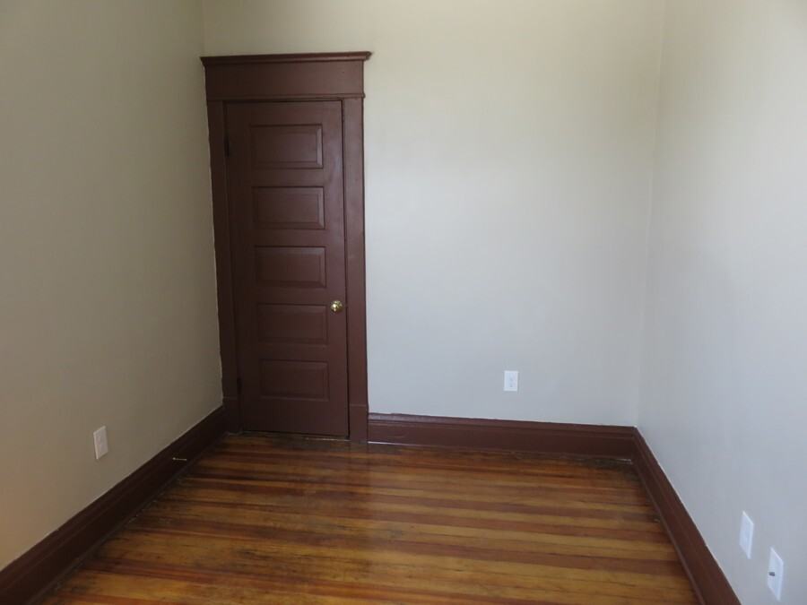 Andresen Flats - Photo 7 of 9