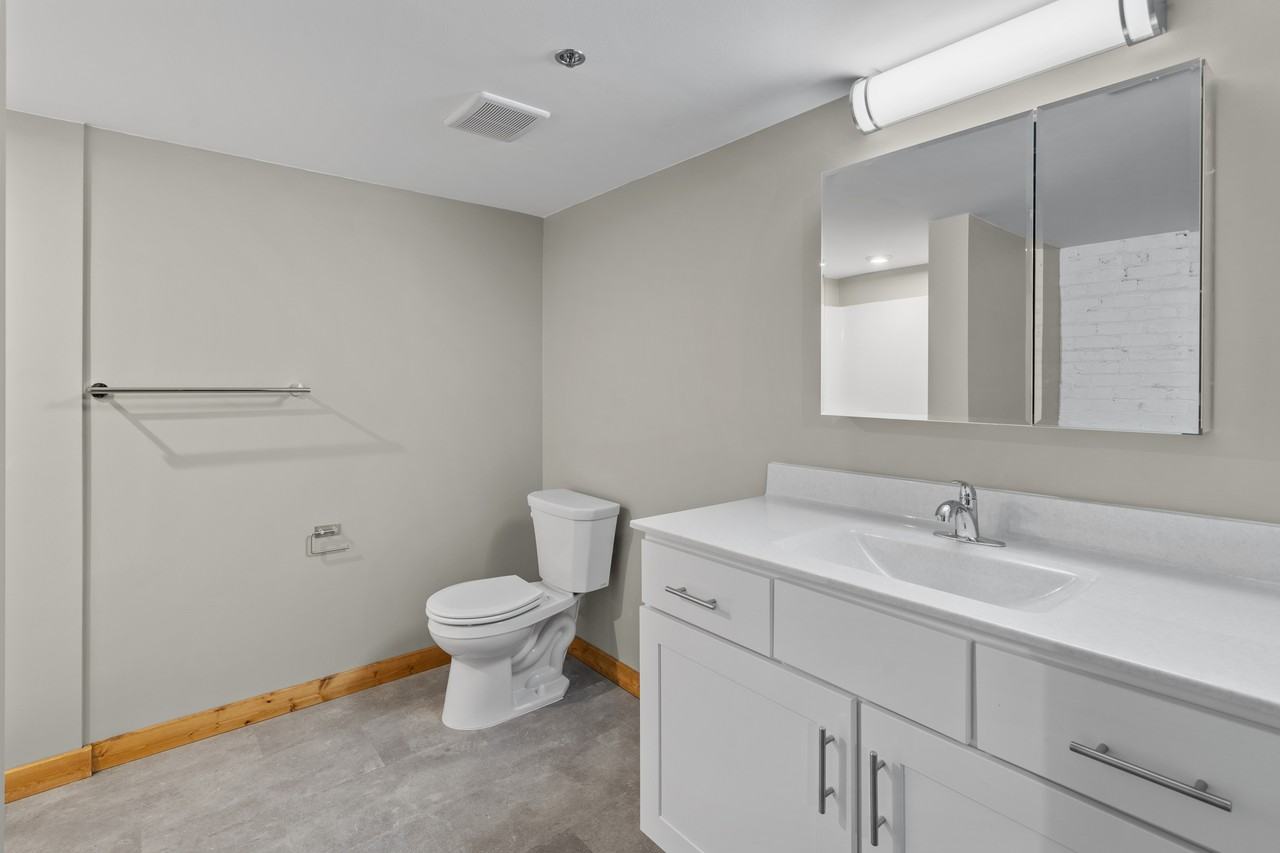 Bucktown Lofts - Photo 4 of 11