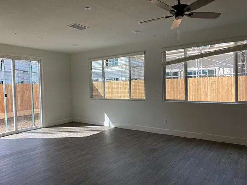 2434 Urdaneta Way - Photo 5 of 50