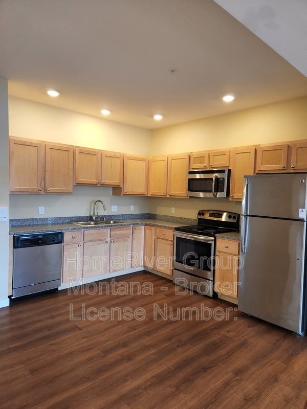 1500 S 14th St W #307 - Photo 3 of 25