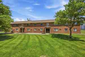 featured image of 807 3 Meadows Dr