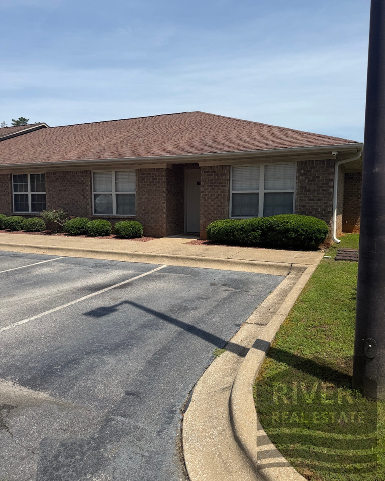 Deerbrooke Ln 100 - Photo 2 of 10