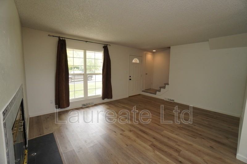 1110 Dexter St - Photo 3 of 19