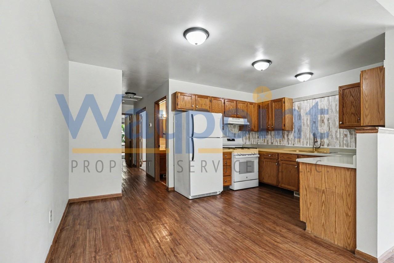 632 East Washington Street - Photo 5 of 15