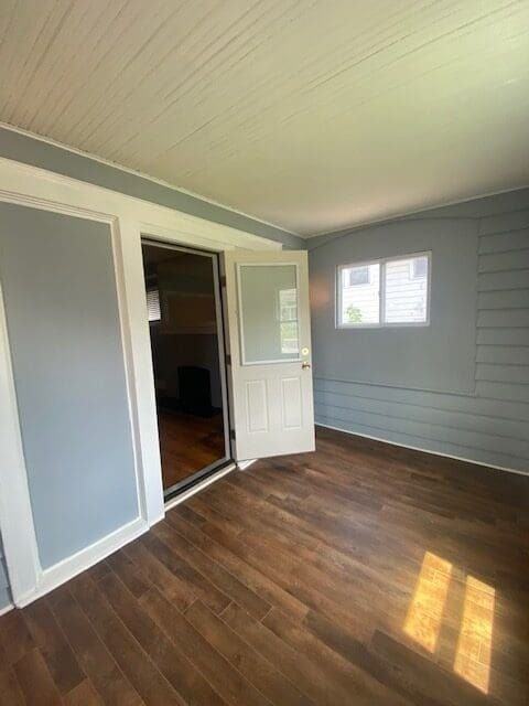 2413 East Genesee St - Photo 4 of 16
