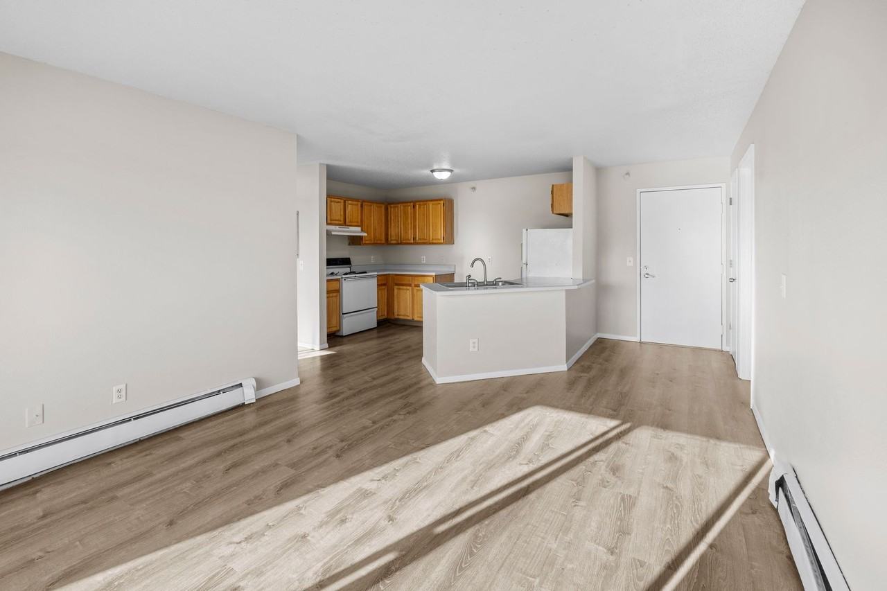 Valley Railroad Apartments - Photo 6 of 30