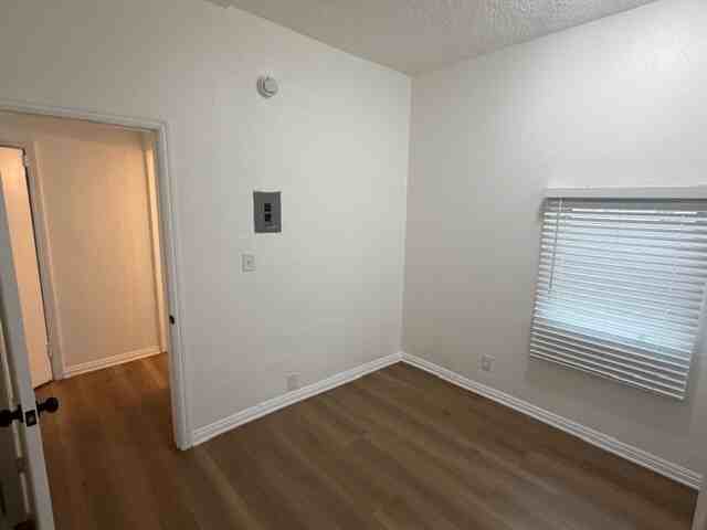 222 S. Avenue 18 - Photo 4 of 10