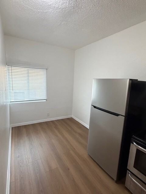 222 S. Avenue 18 - Photo 7 of 10