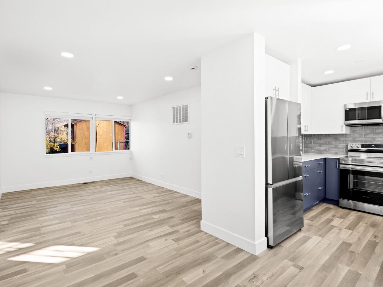 26 W Girard Ave - Photo 3 of 10
