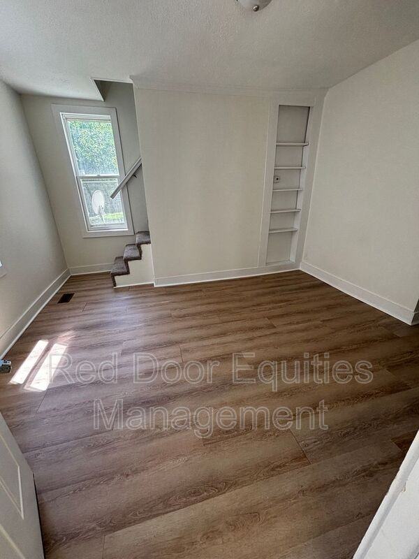421 Washington Ave - Photo 2 of 18