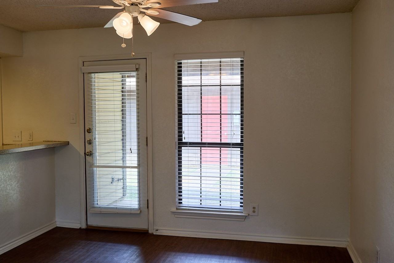 900 Kilkenny Ct Apt D - Photo 7 of 19
