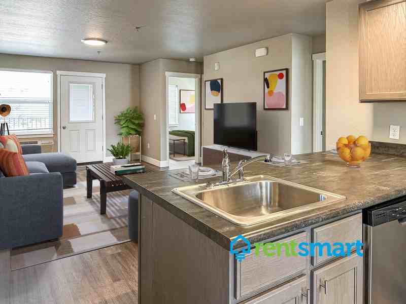1515 South Ave W #1 - Photo 3 of 8