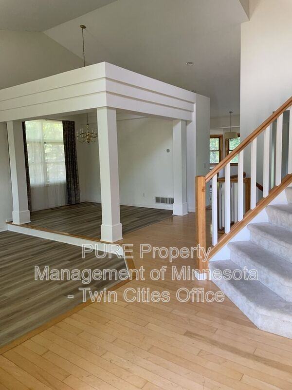 8636 Pheasant Run Rd - Photo 3 of 27
