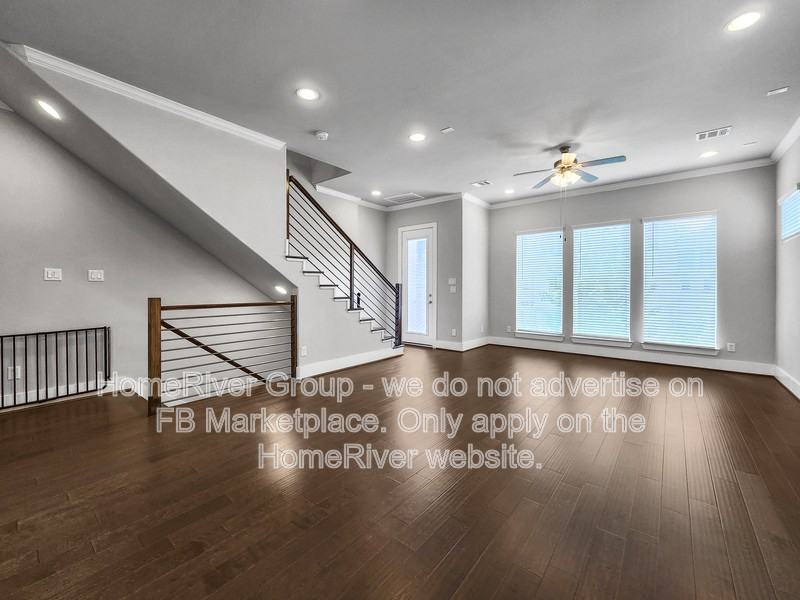 910 W 35th St #C - Photo 5 of 17