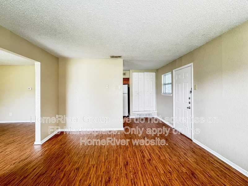 4345 Chestnut Dr - Photo 4 of 17