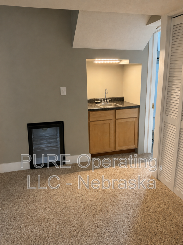 4182 Wakeley St - Photo 6 of 50