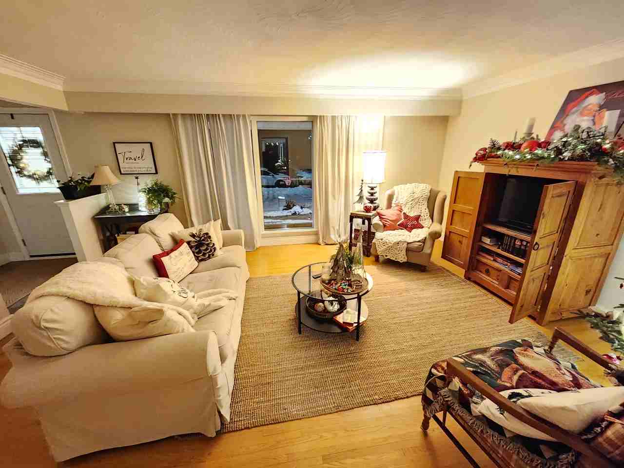 842 Law Street #1 - Photo 4 of 11