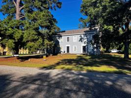 featured image of 108 N Gordon Dr